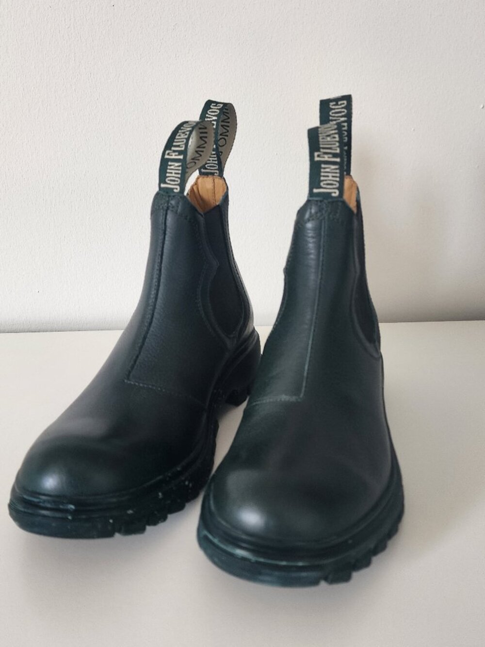 John Fluevog Green Jeudi Chelsea Boots, size 9